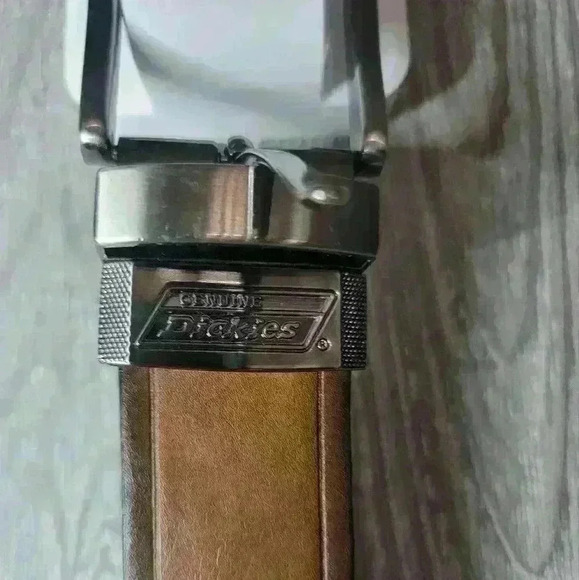 Genuine Dickies black/brown reversible belt. Some wear. Size. 46-48 - Picture 2 of 10